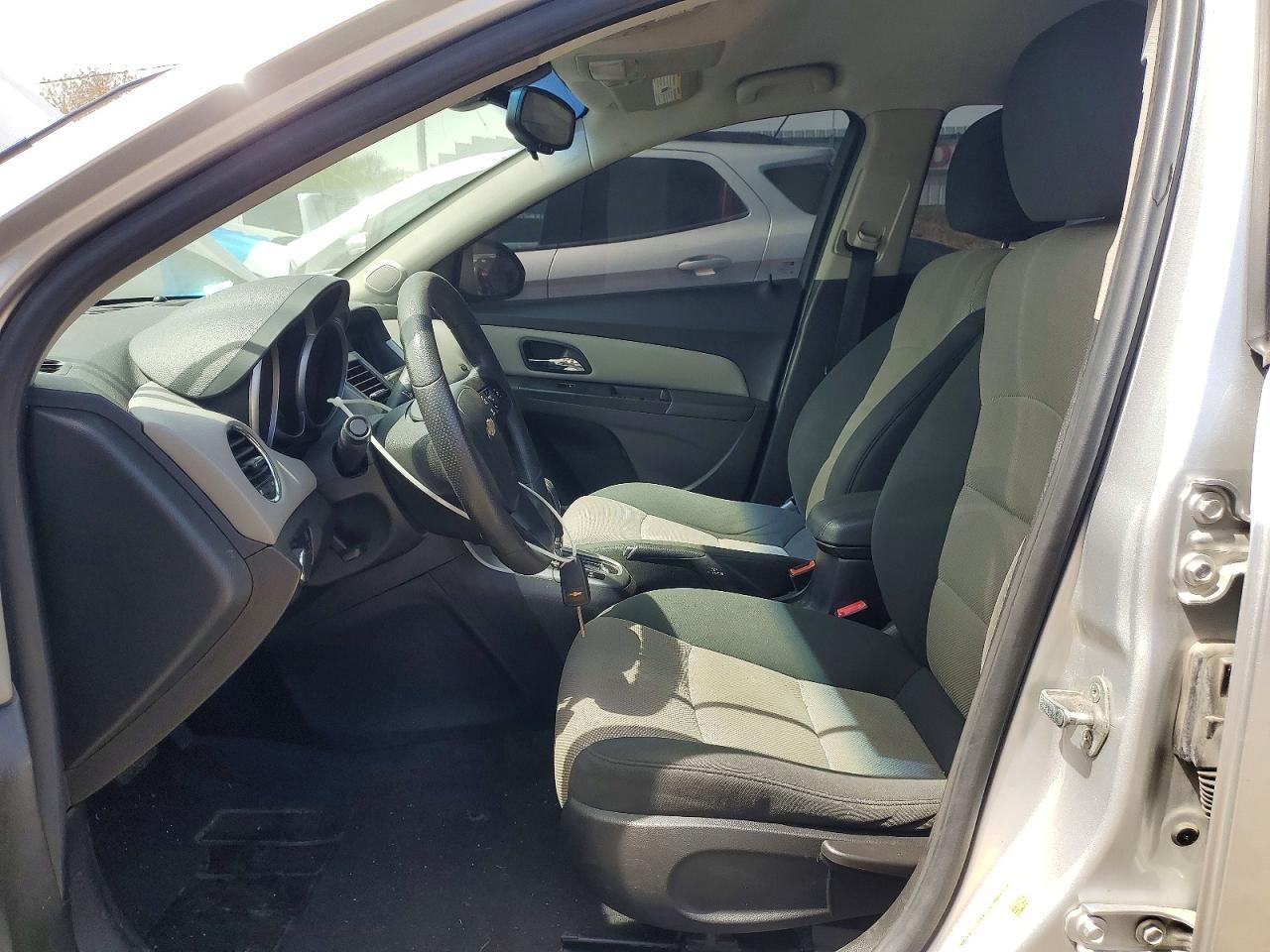 2012 Chevrolet Cruze Ls - Фото 7