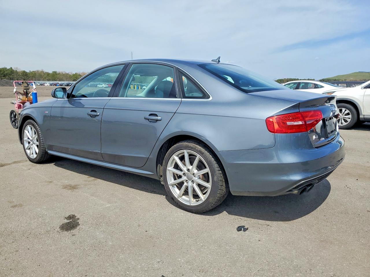 2015 Audi A4 Premium - Image 2