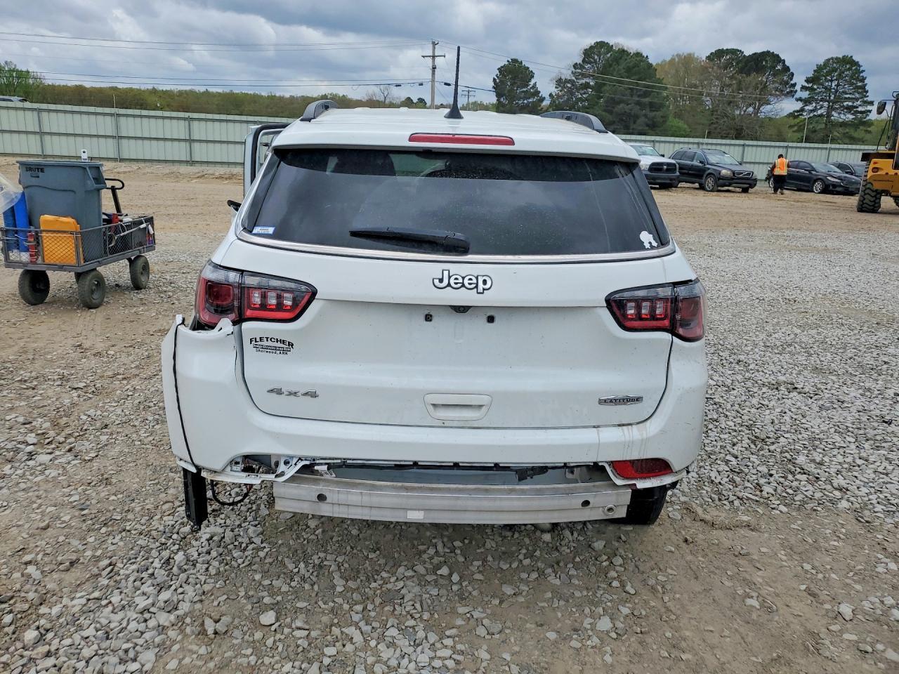 2025 Jeep Compass Latitude - Image 6