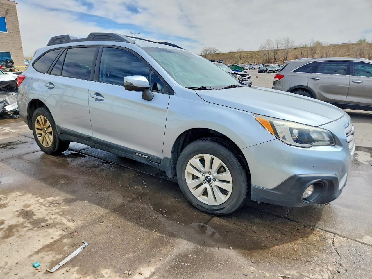 2016 Subaru Outback 2.5I Premium - Image 4