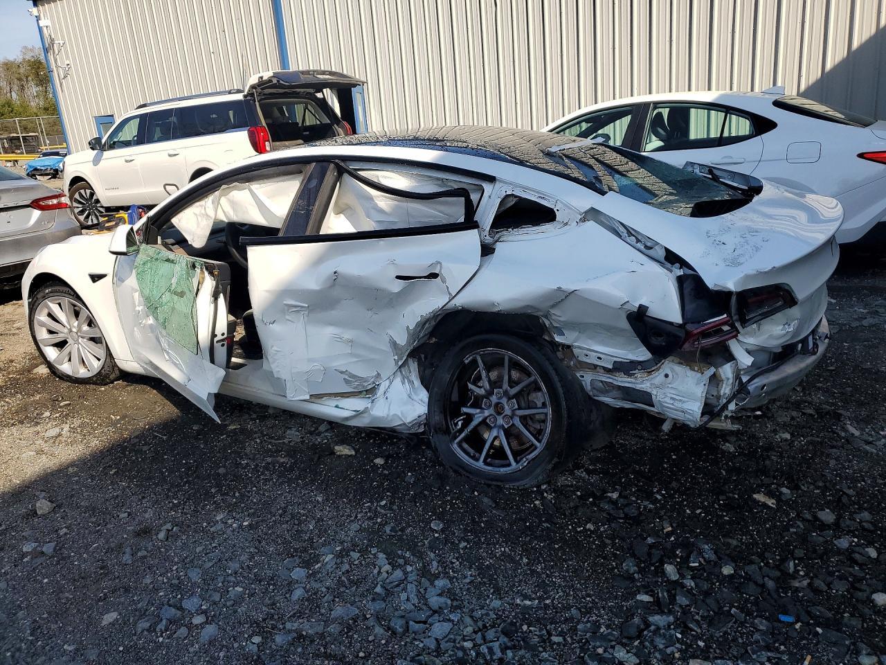 2021 Tesla Model 3 - Image 2