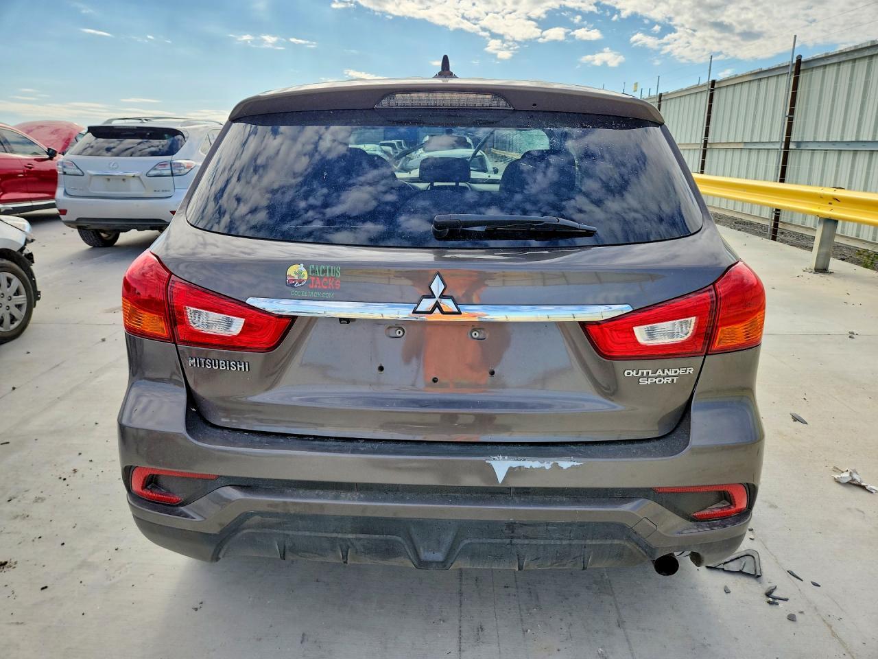 2019 Mitsubishi Outlander Sport Es - Image 6