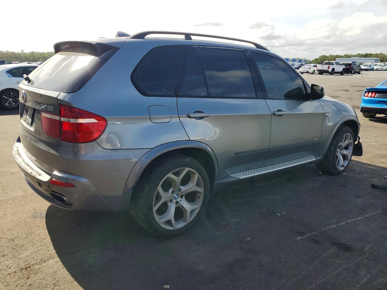 2007 BMW X5 4.8I - Фото 3
