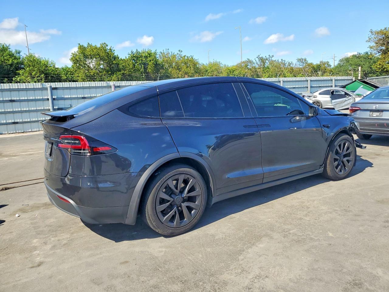 2024 Tesla Model X - Фото 3