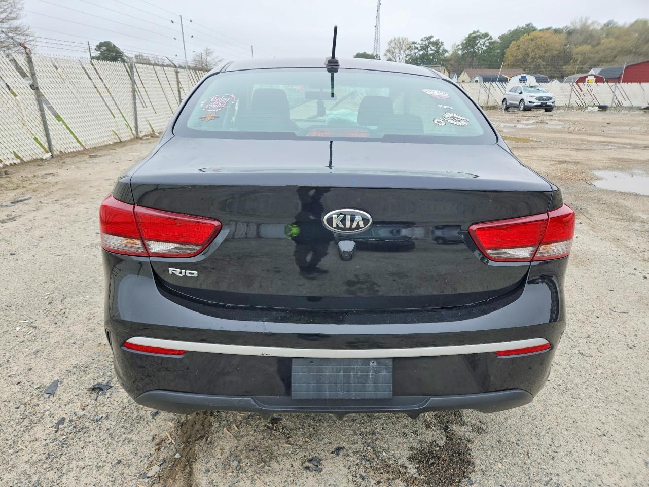 2021 Kia Rio - Фото 6