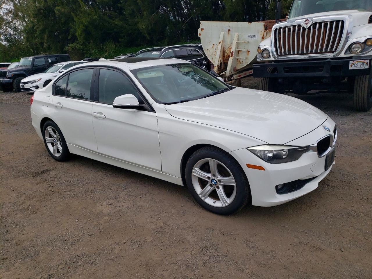 2015 BMW 320 I - Image 4