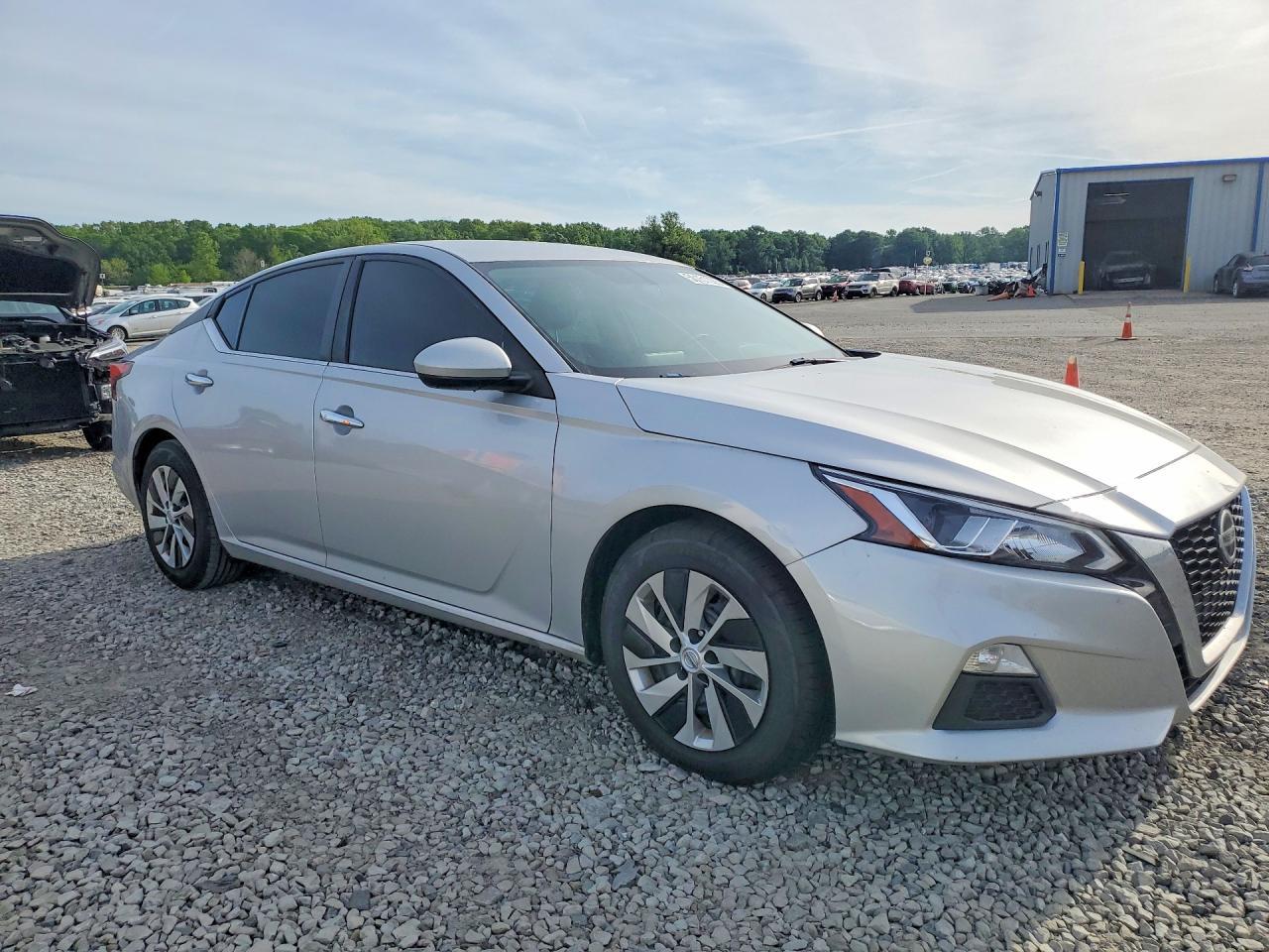 2020 Nissan Altima S - Image 4
