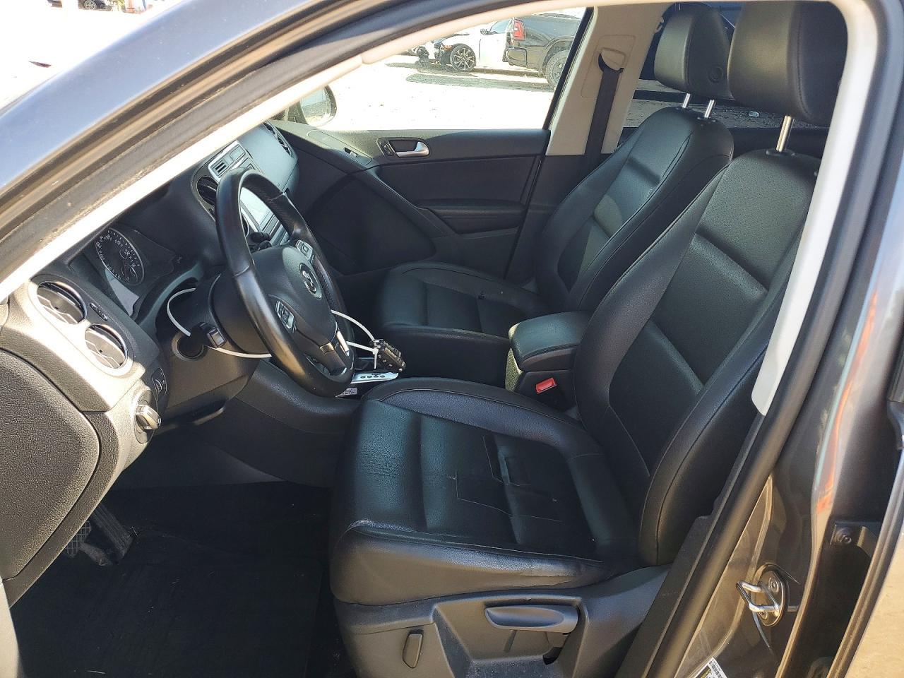 2015 Volkswagen Tiguan S - Image 7