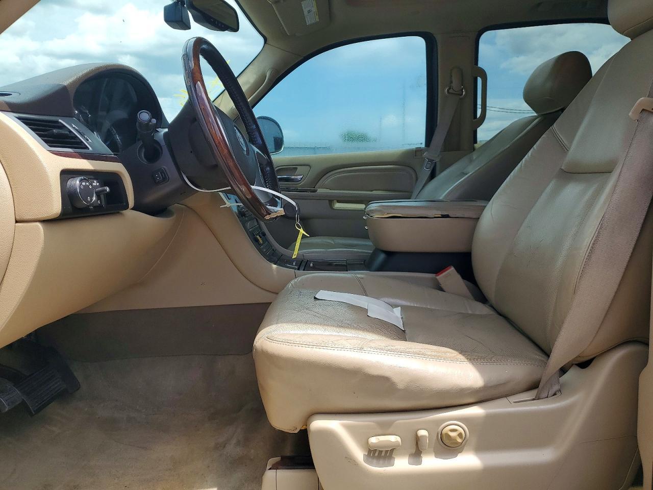 2010 Cadillac Escalade Luxury - Фото 7