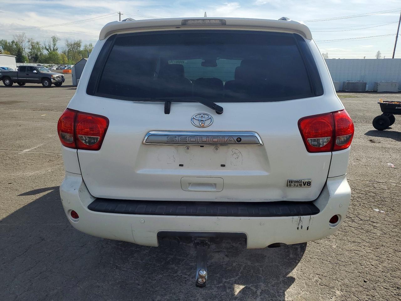 2016 Toyota Sequoia Platinum - Фото 6