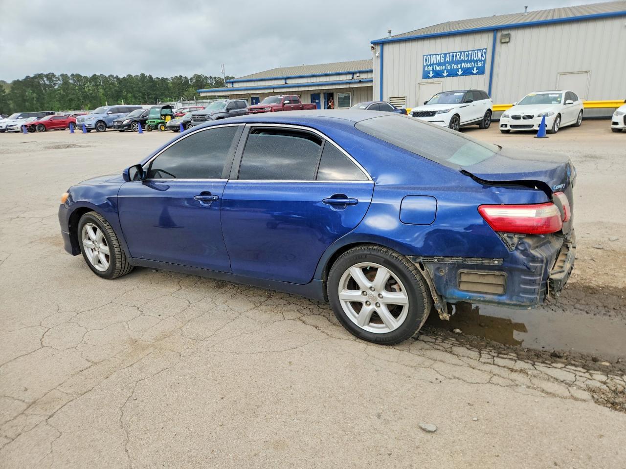 2009 Toyota Camry Se - Image 2