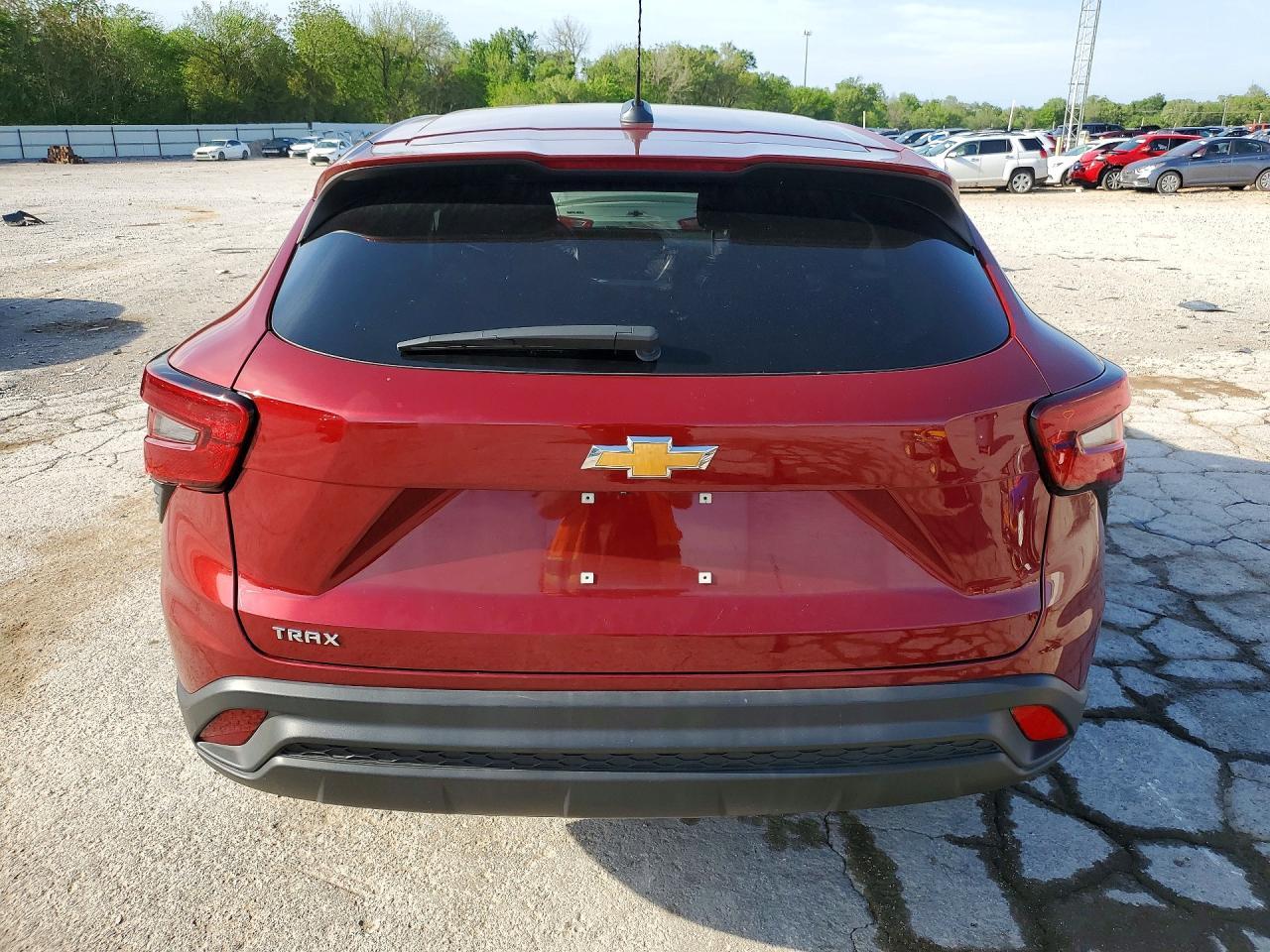 2025 Chevrolet Trax Ls - Фото 6
