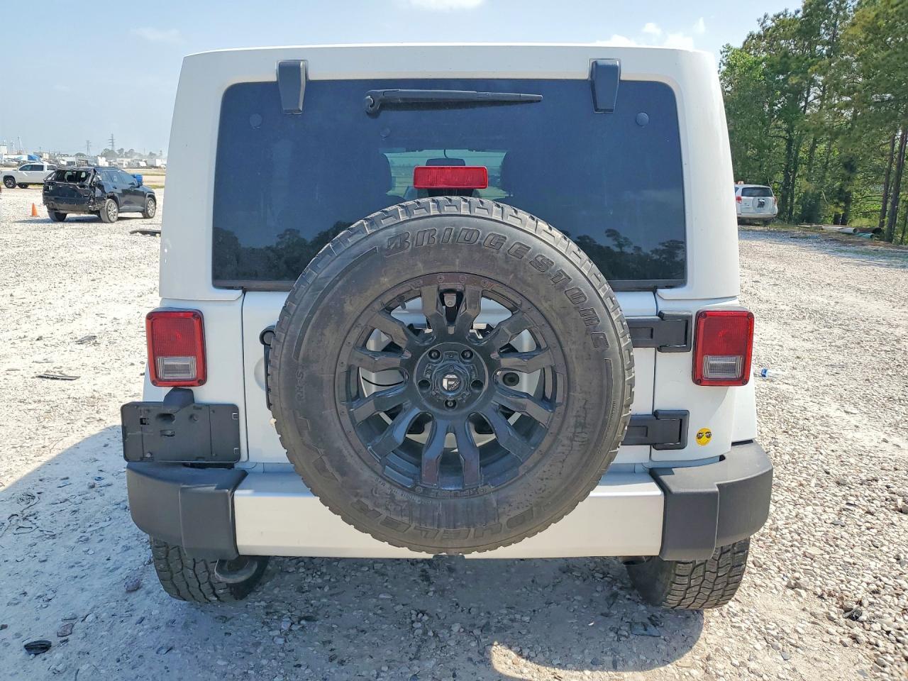 2015 Jeep Wrangler Unlimited Sahara - Фото 6