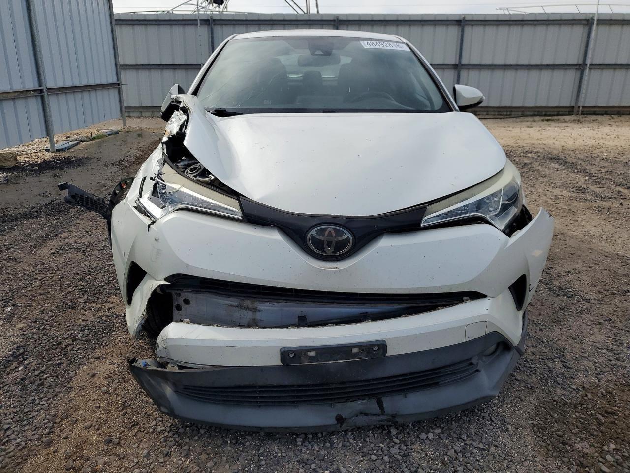 2018 Toyota C-Hr Xle - Image 5