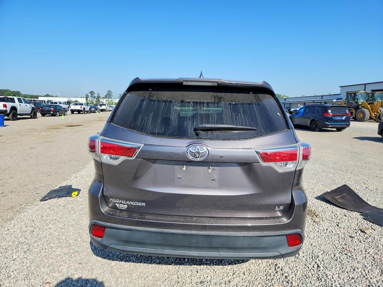 2015 Toyota Highlander Le Plus - Фото 6