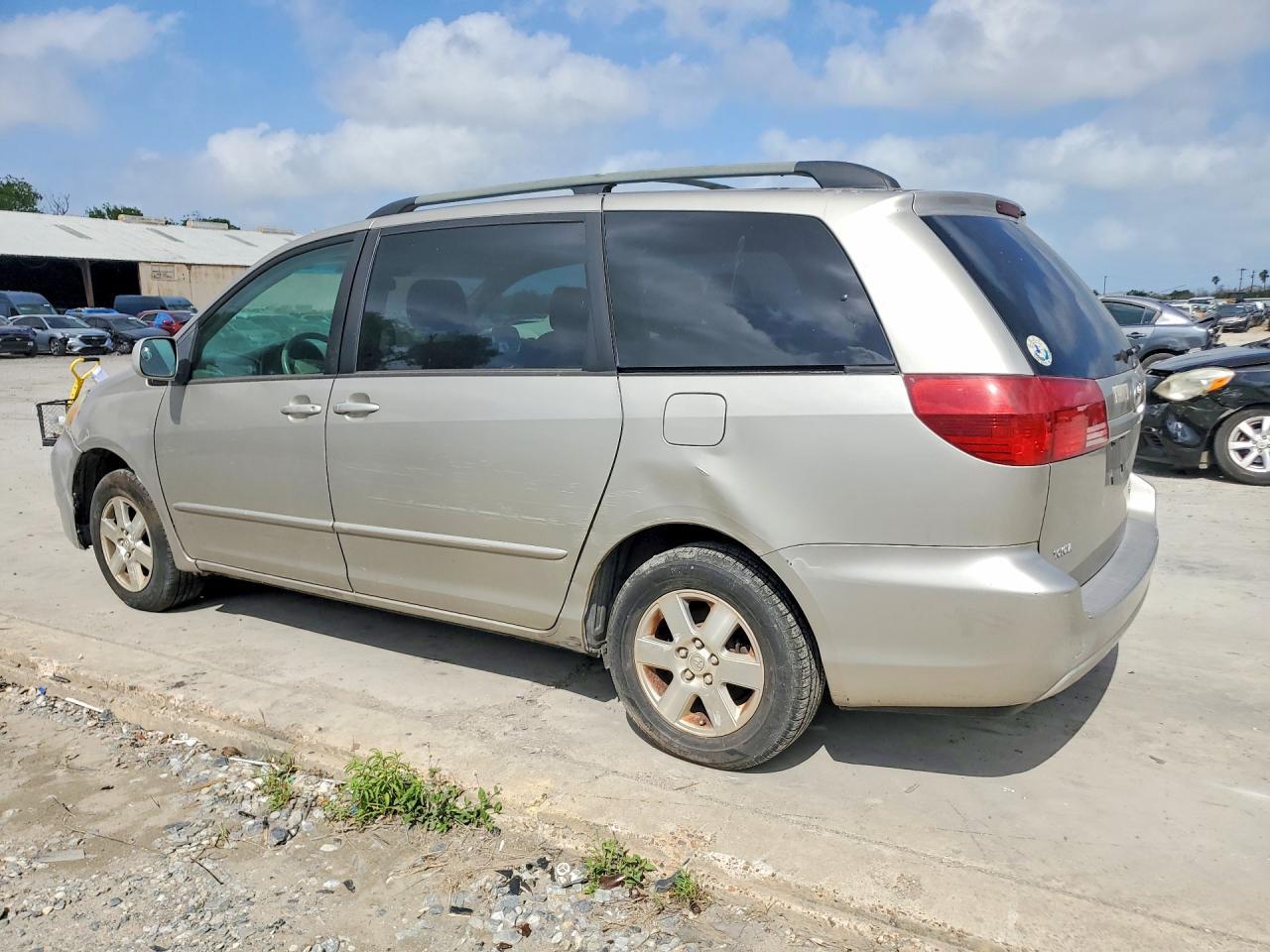 2005 Toyota Sienna Xle - Фото 2