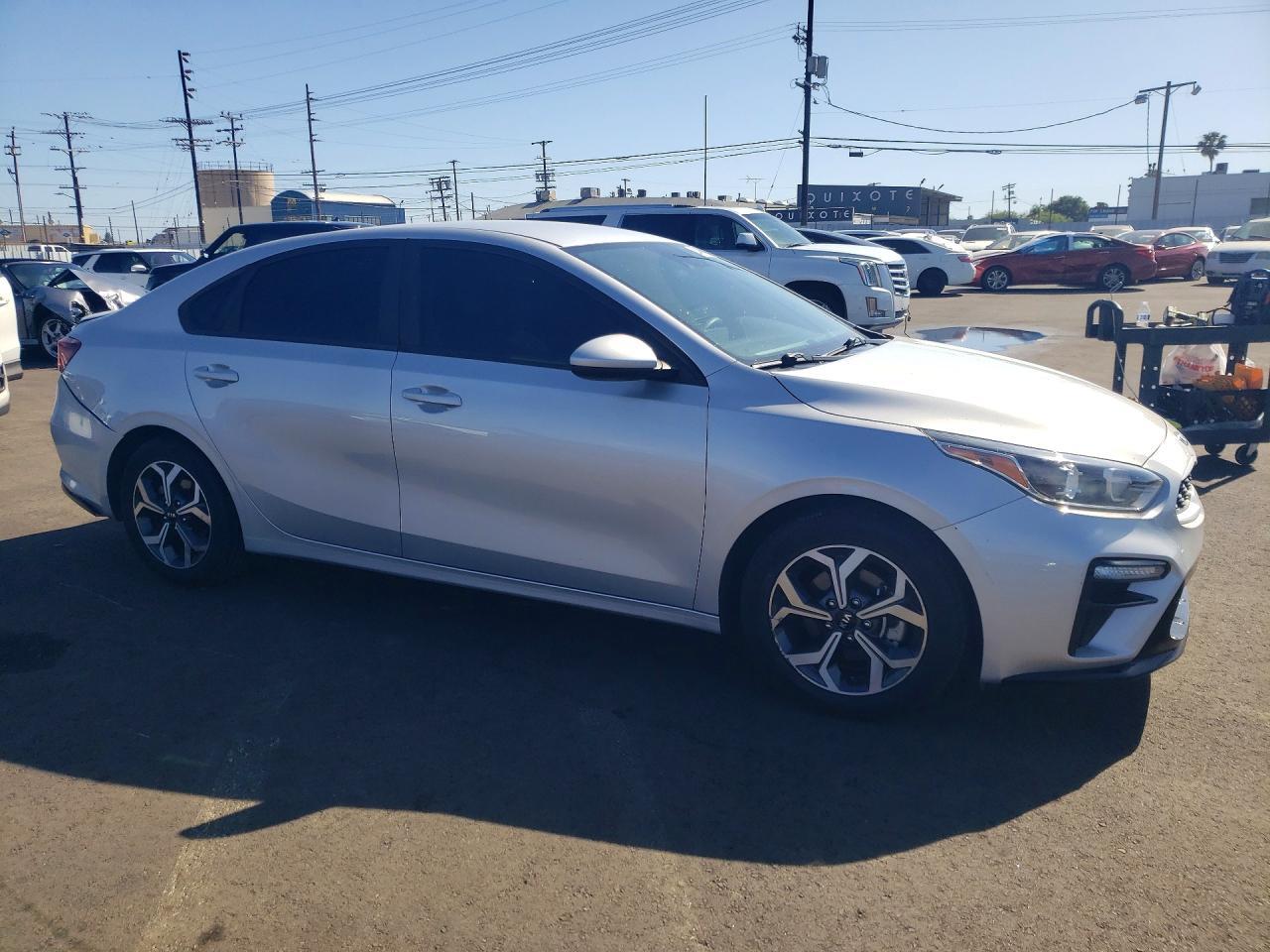 2019 Kia Forte Lxs - Image 4