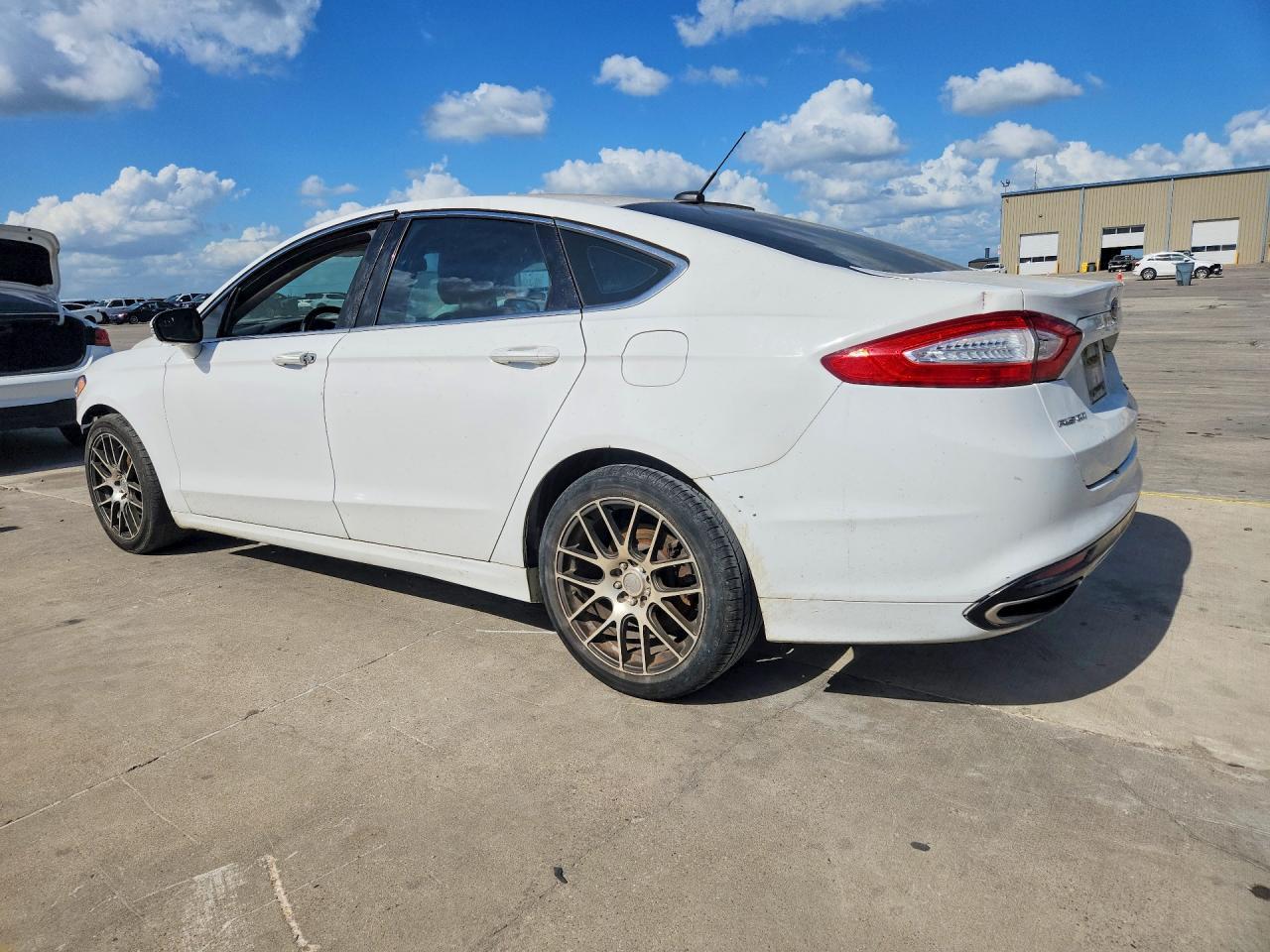 2013 Ford Fusion Se - Фото 2