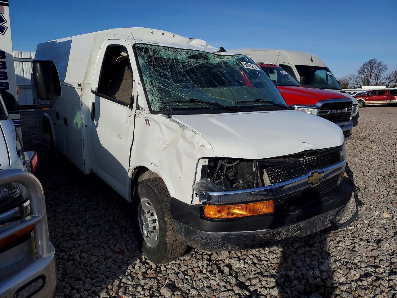 2021 Chevrolet Express G3500 Utility * Pri Fleet * - Фото 4