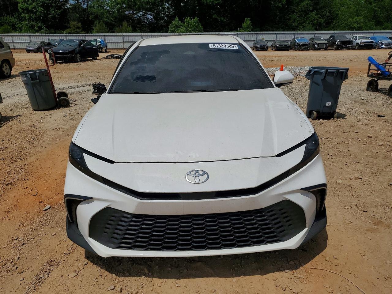 2025 Toyota Camry - Фото 5