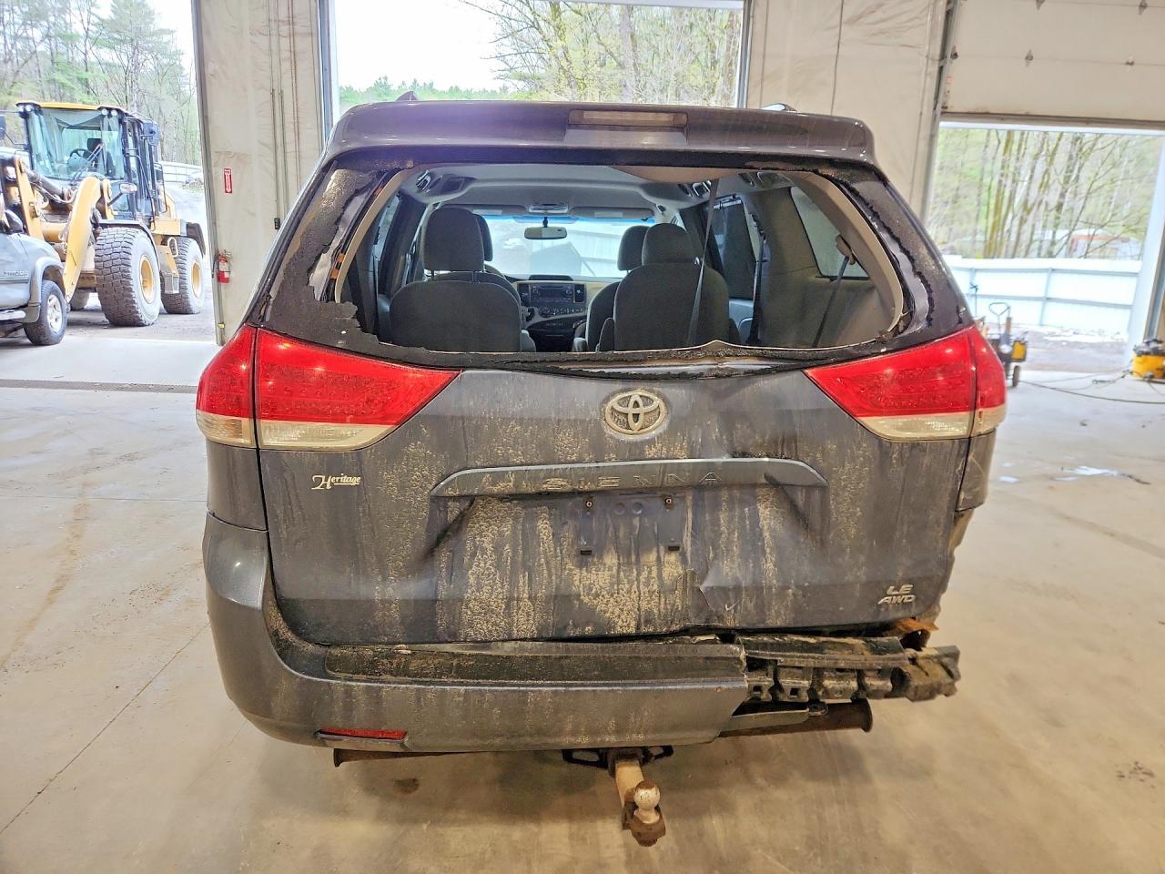 2014 Toyota Sienna Le - Фото 6