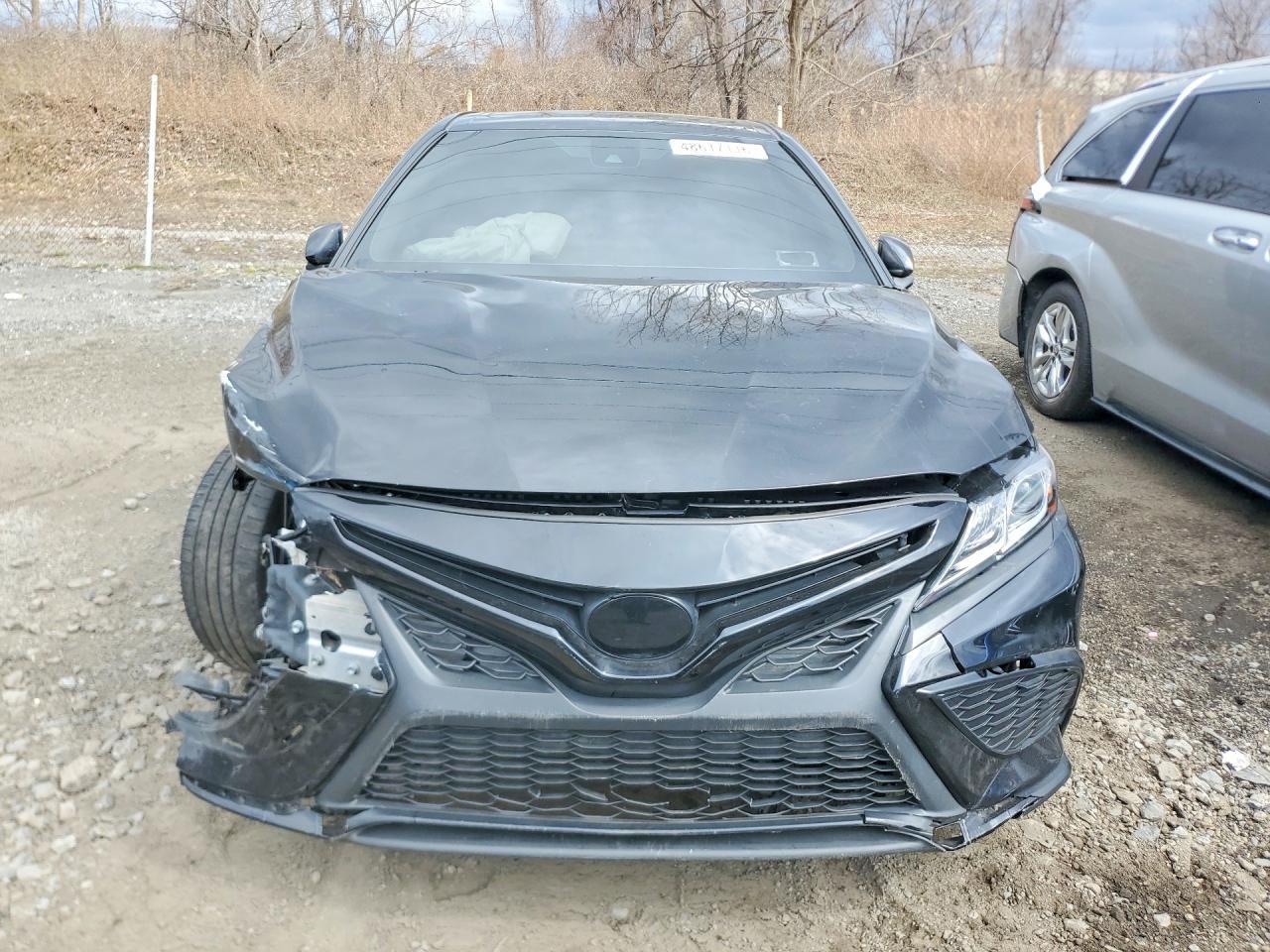 2023 Toyota Camry Fwd Hybrid 4D Se - Image 5