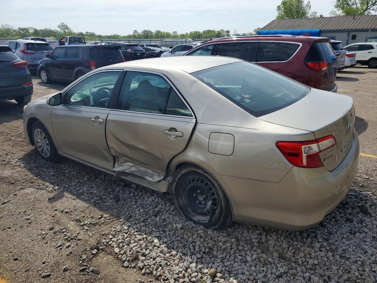 2014 Toyota Camry Le - Image 2