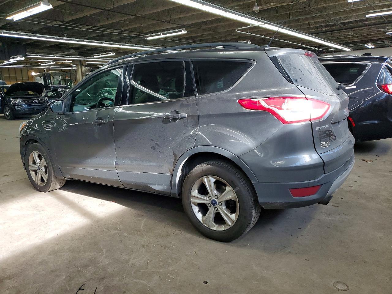 2015 Ford Escape Se - Фото 2