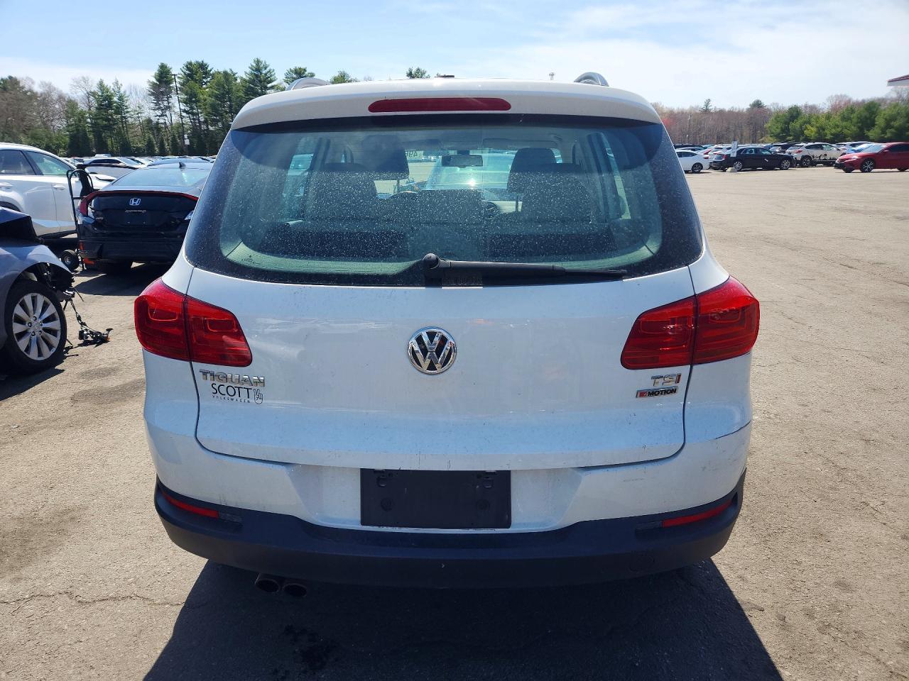 2016 Volkswagen Tiguan S - Фото 6