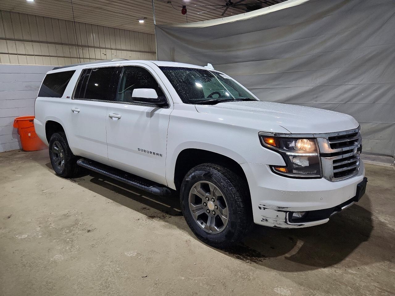 2019 Chevrolet Suburban K1500 Lt - Image 4