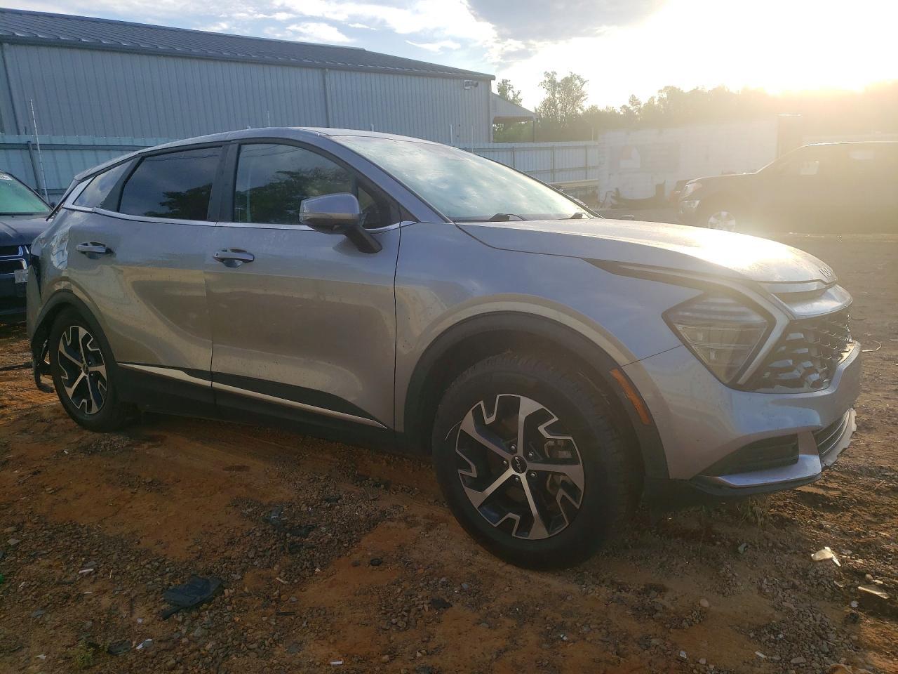 2024 Kia Sportage Ex - Image 4