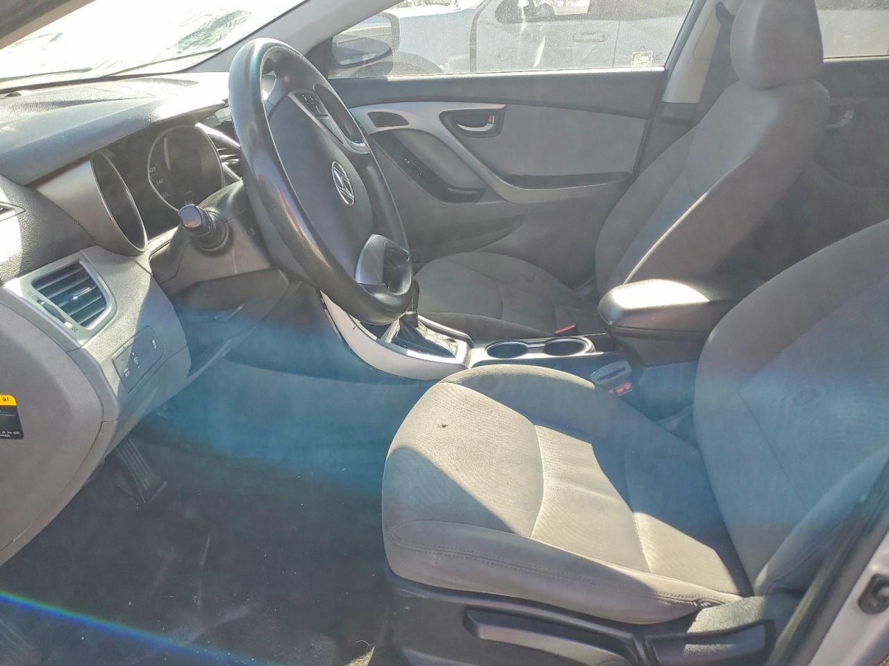 2016 Hyundai Elantra Se - Фото 7