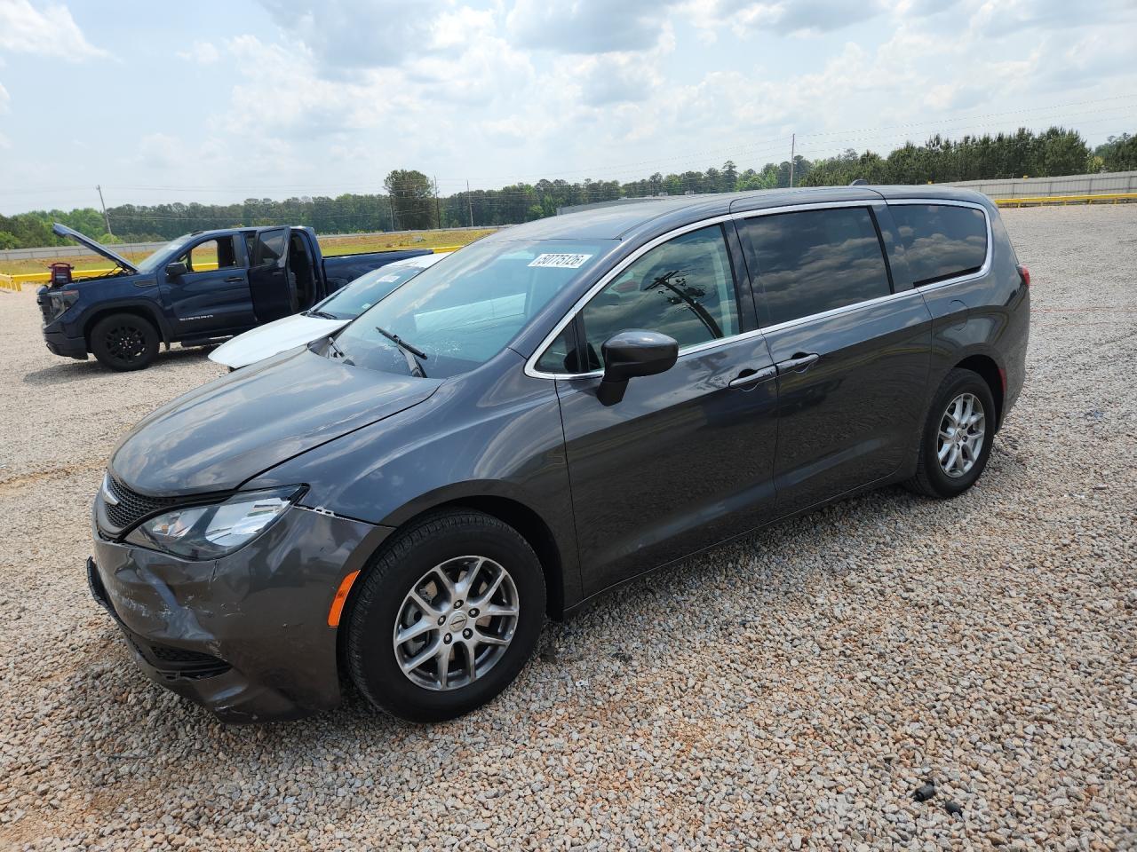 2022 Chrysler Voyager Lx