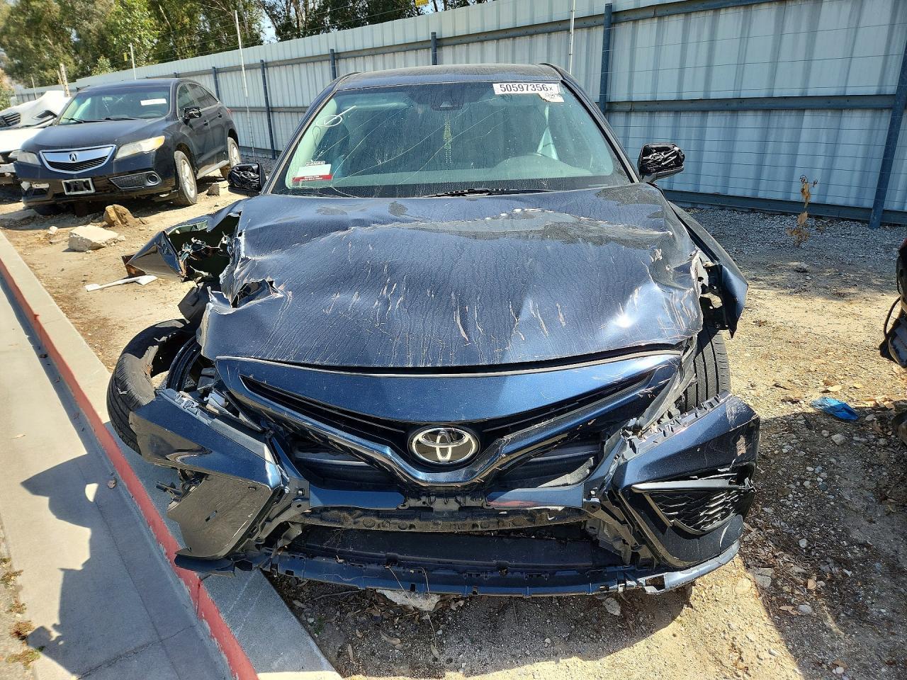 2021 Toyota Camry Se - Фото 5