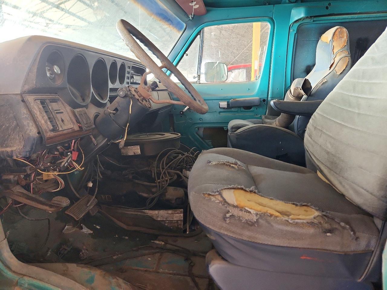 1986 Dodge Ram Wagon B350 - Image 7