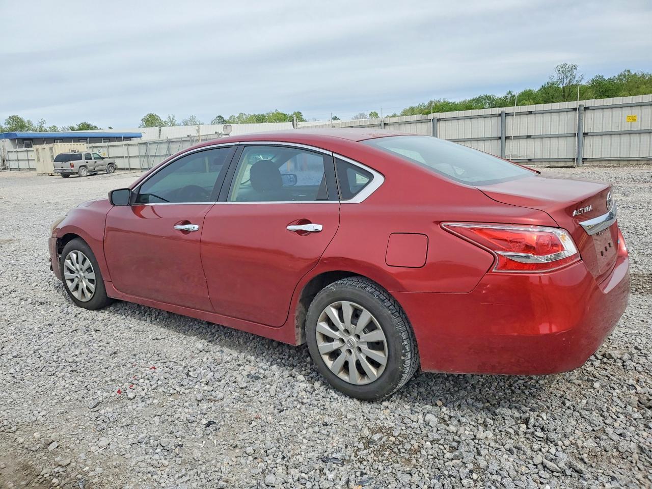 2013 Nissan Altima 2.5 - Фото 2