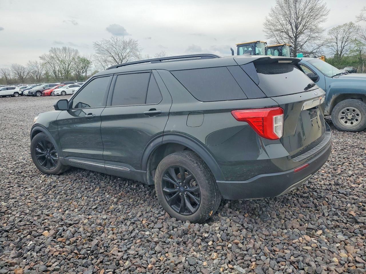 2022 Ford Explorer Xlt - Фото 2