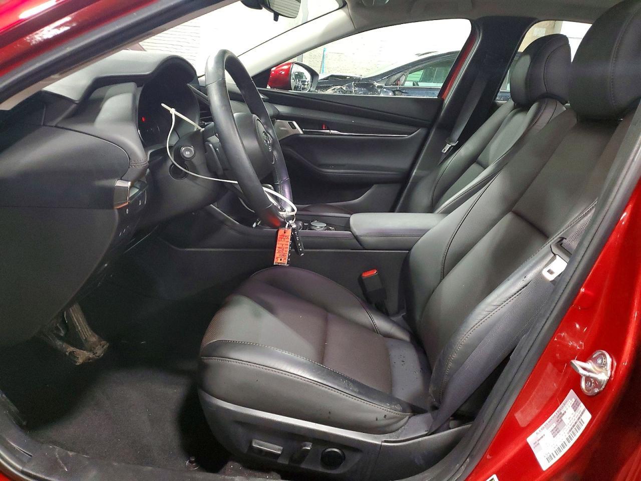 2020 Mazda 3 Premium - Фото 7