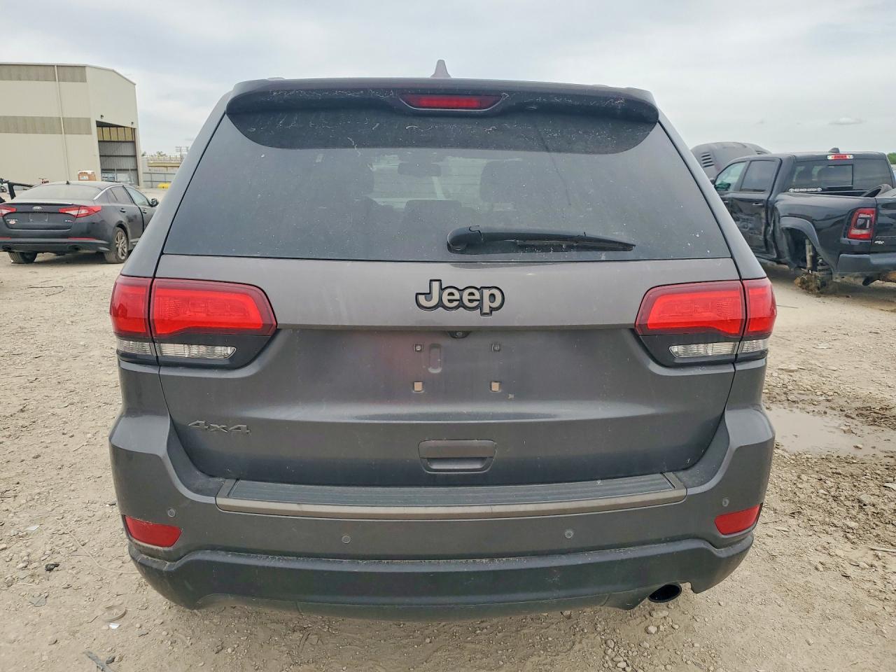 2016 Jeep Grand Cherokee Limited - Image 6