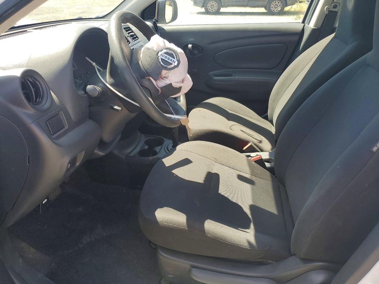 2012 Nissan Versa 1.6 S - Image 7