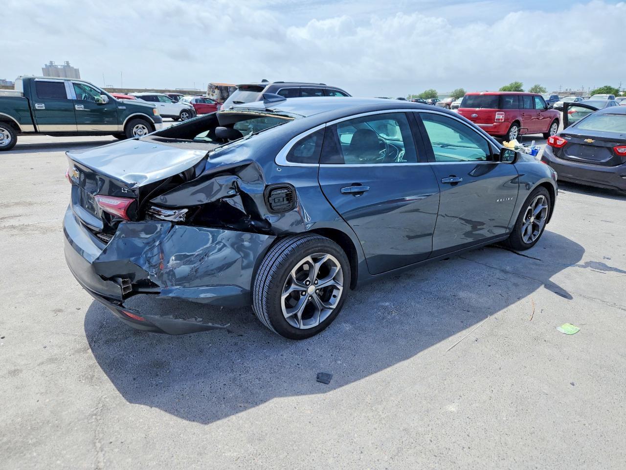 2020 Chevrolet Malibu Lt - Фото 3