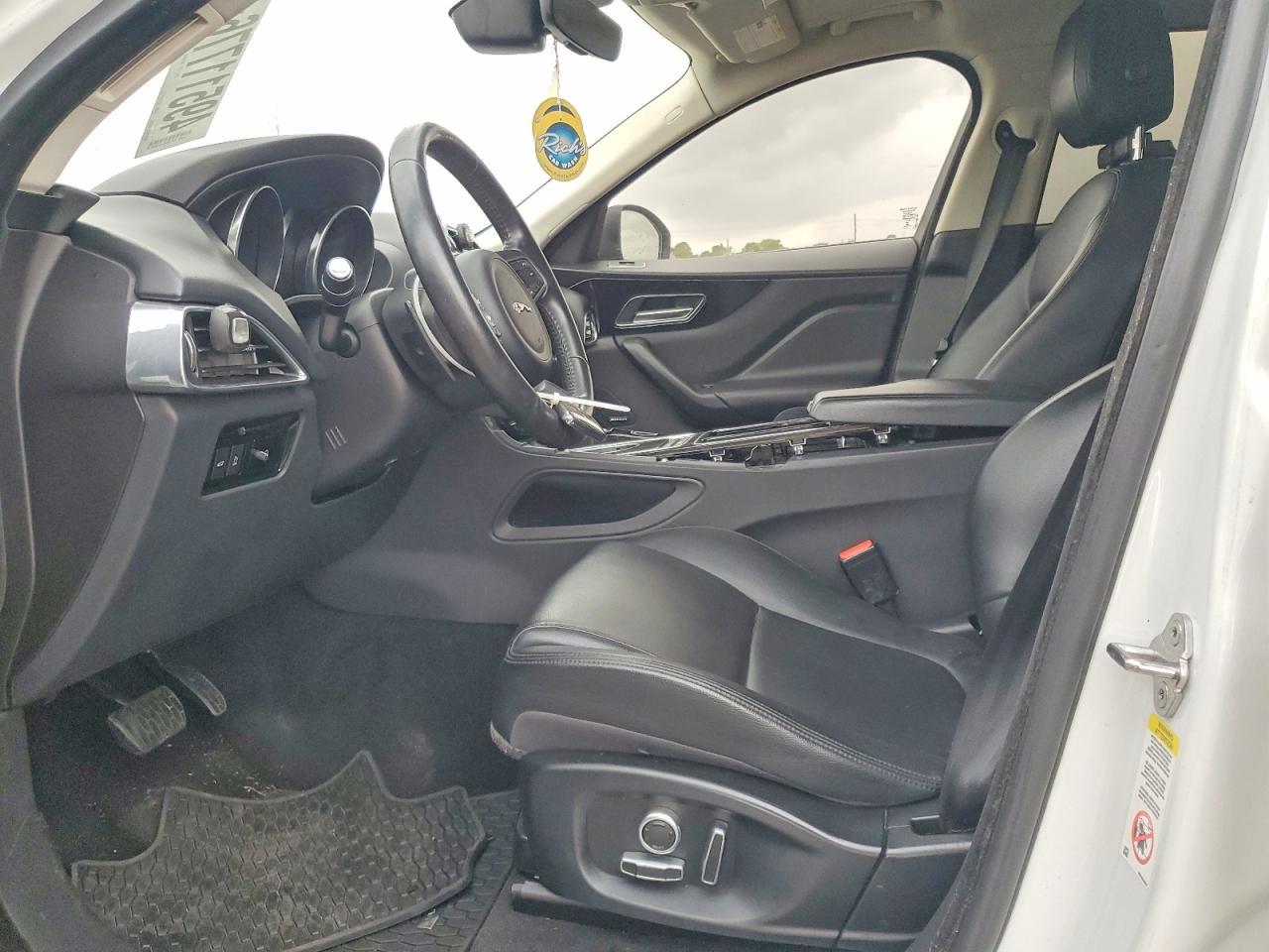 2020 Jaguar F-Pace Premium 25T - Image 7