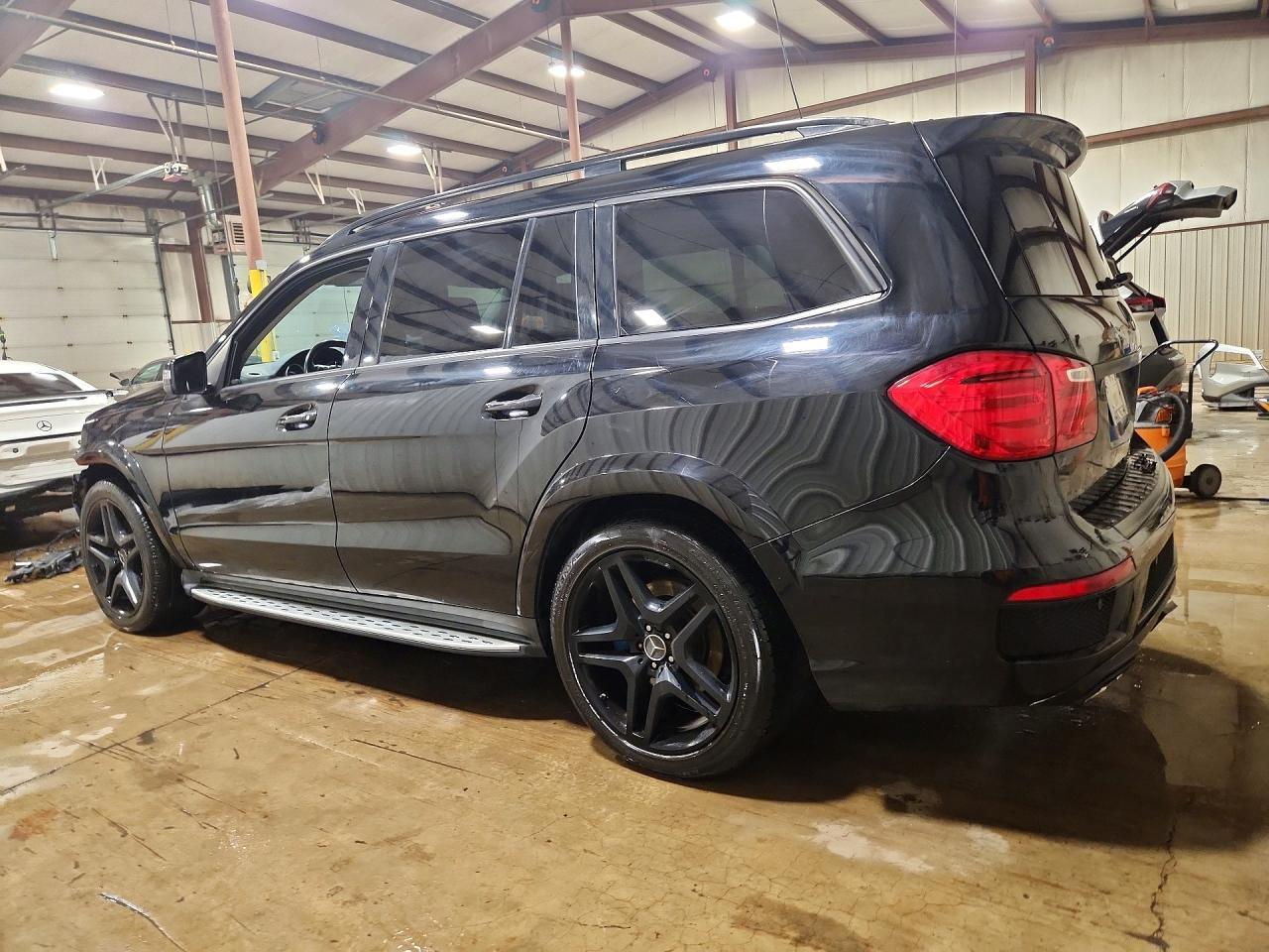 2014 Mercedes-Benz Gl 550 4Matic - Фото 2