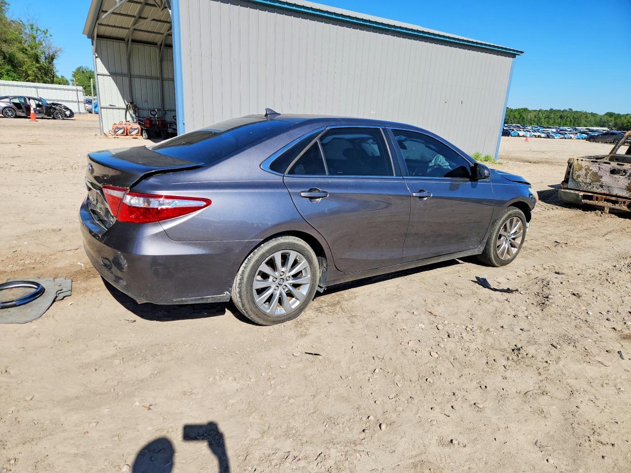 2015 Toyota Camry Xle - Image 3