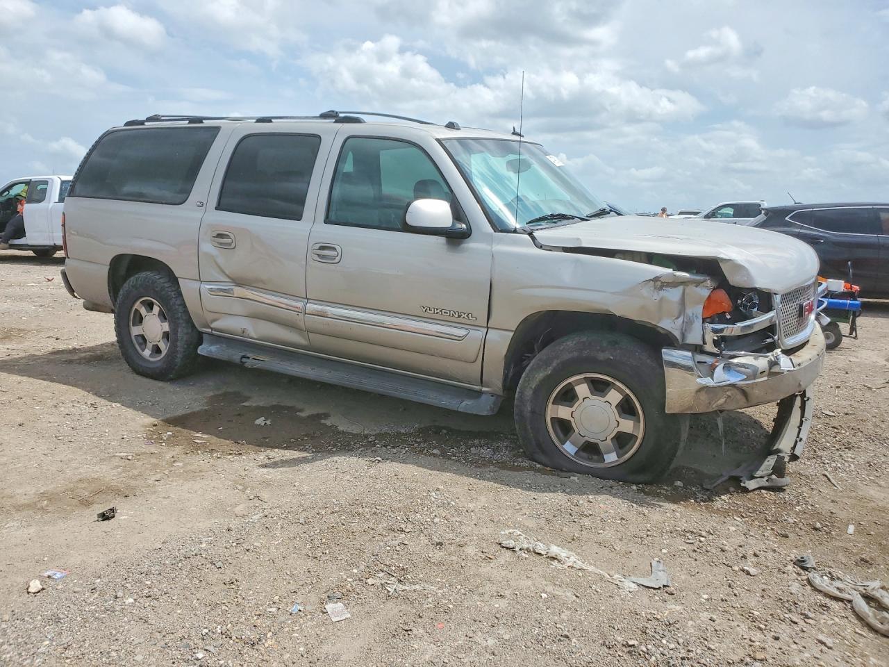 2005 GMC Yukon Xl C1500 - Image 4