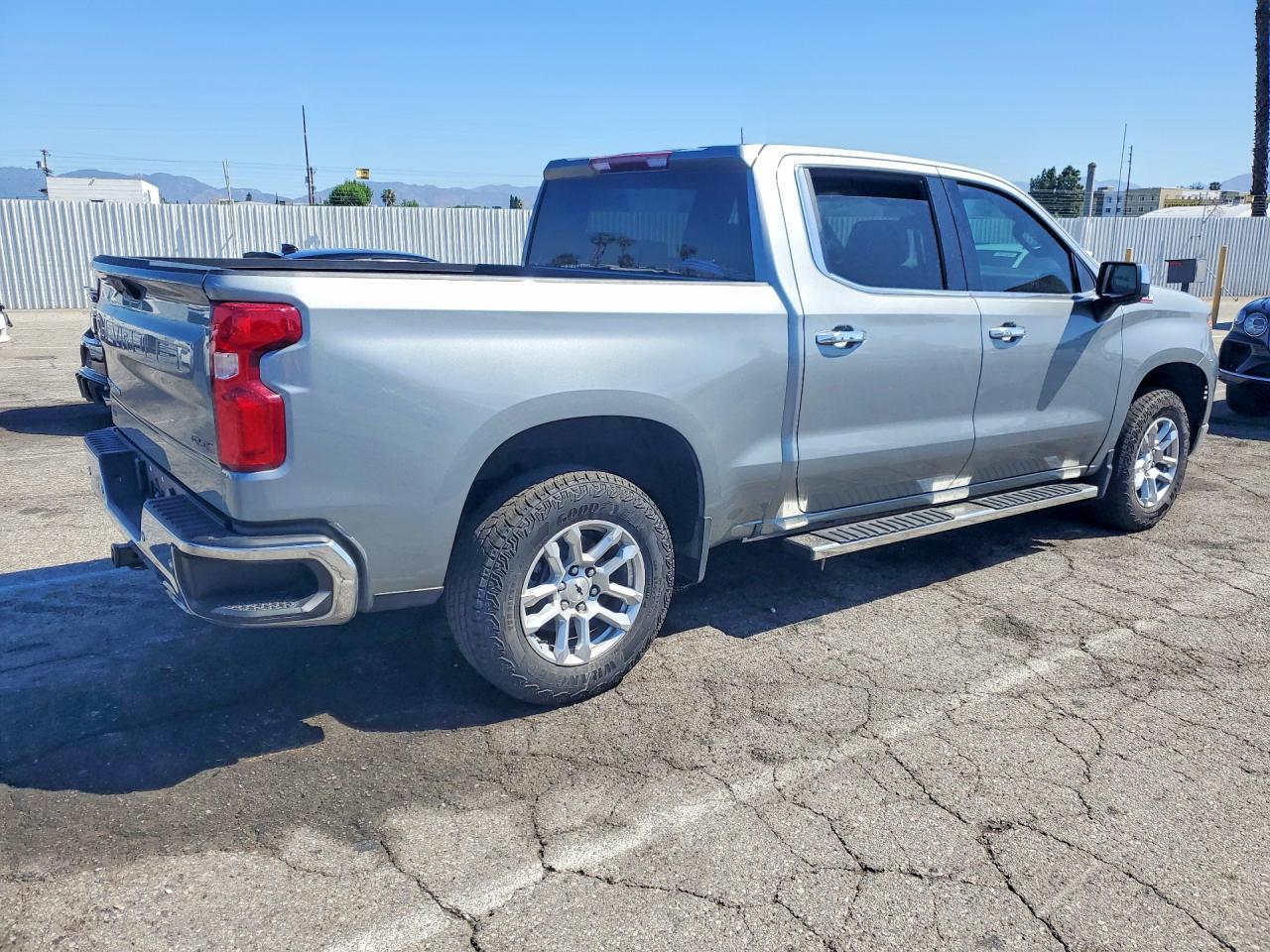 2025 Chevrolet Silverado K1500 Ltz - Image 3