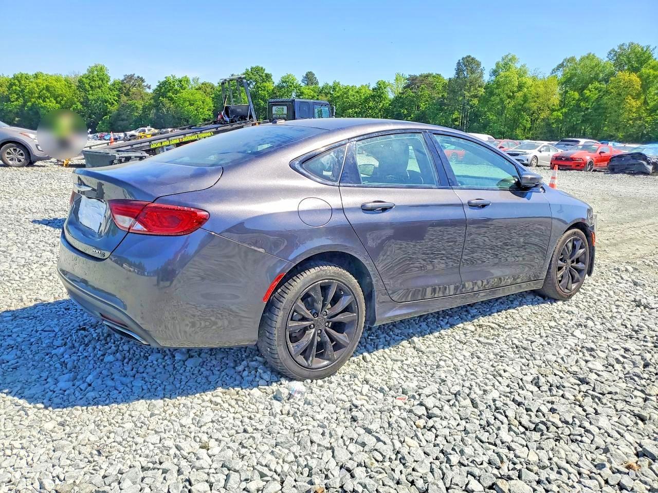2015 Chrysler 200 S - Фото 3