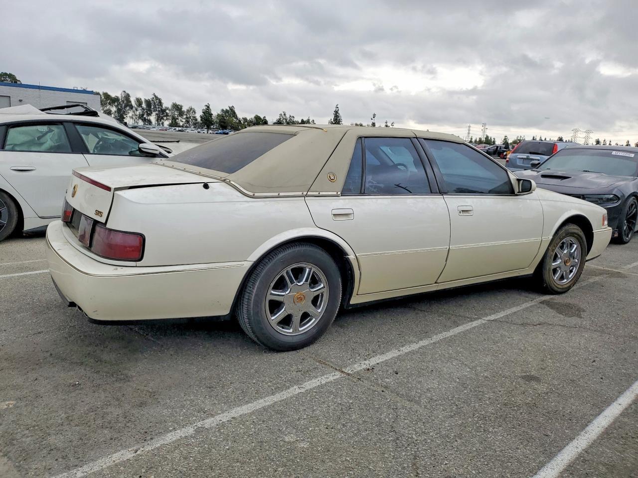 1996 Cadillac Fleetwood - Фото 3