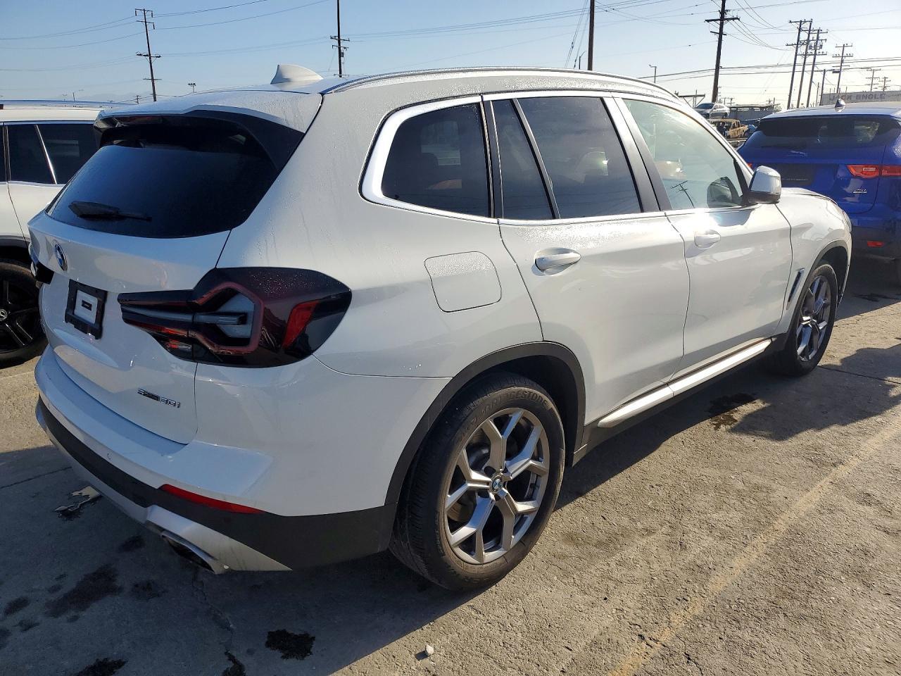 2024 BMW X3 Sdrive30I - Фото 3