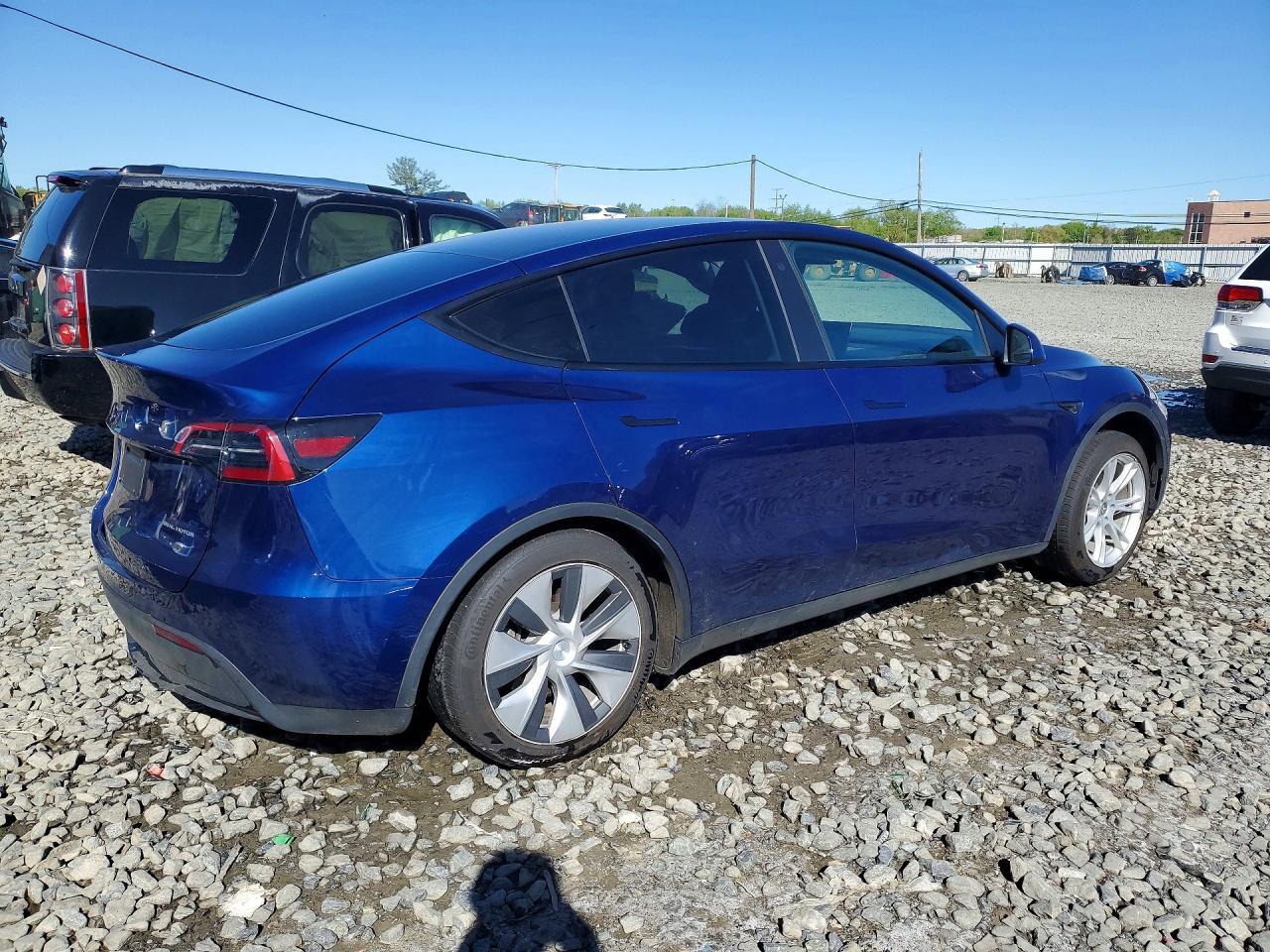 2023 Tesla Model Y - Фото 3
